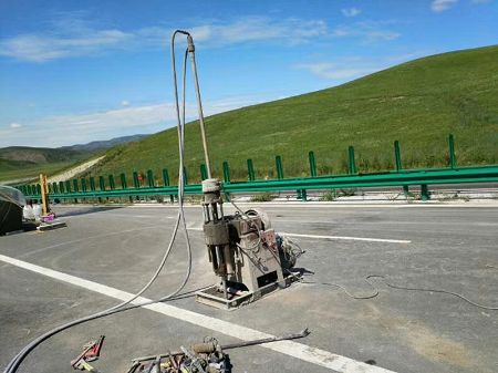 铜鼓公路地基基础注浆加固